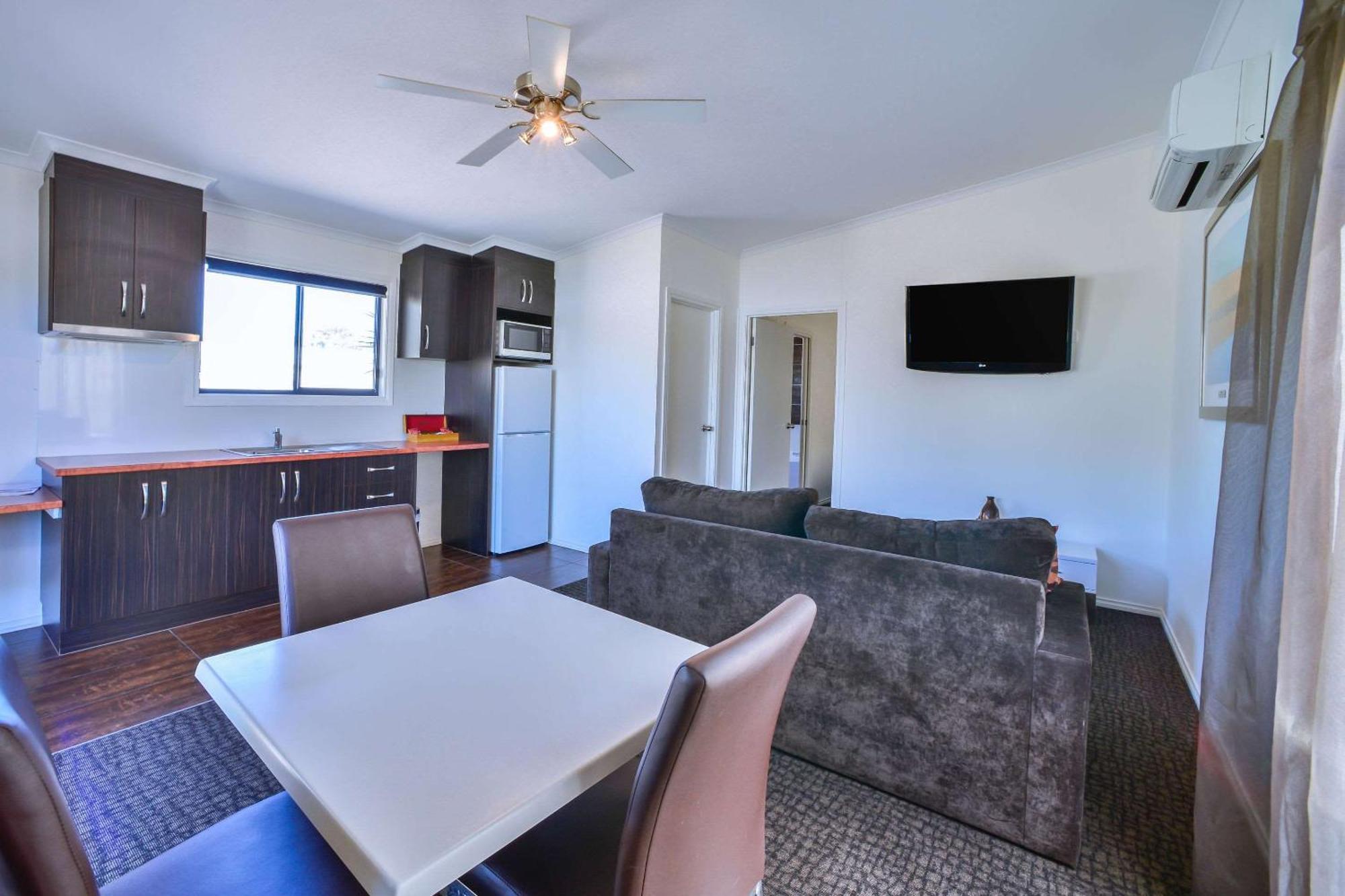 Hotel Comfort & Augusta Westside 3*