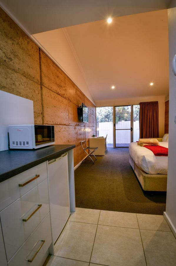 Crossroads Ecomotel 4*